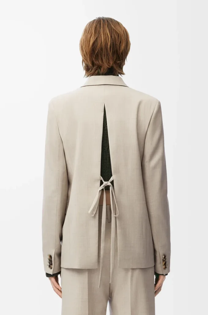 Chaqueta entallada de lana melange beige claro Chaqueta entallada de lana melange beige claro