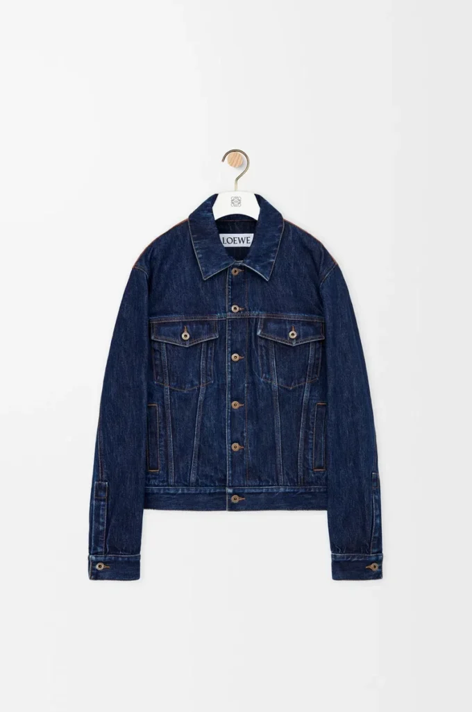 Chaqueta híbrida de denim y piel de becerro napa. Denim crudo Chaqueta híbrida de denim y piel de becerro napa. Denim crudo