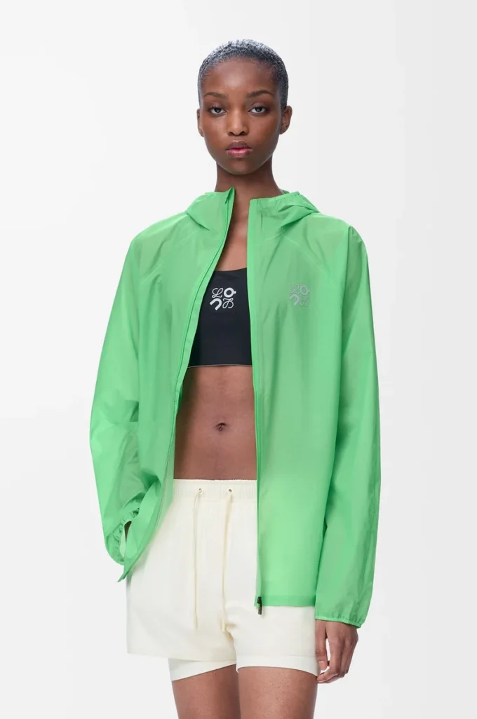 Chaqueta Ultra en tejido técnico verde Chaqueta Ultra en tejido técnico verde