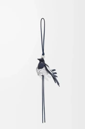 Colgante Magpie en piel de becerro clásica Negro/Plata