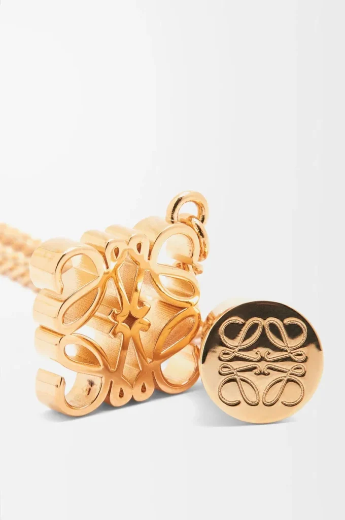 Collar personalizable en metal dorado