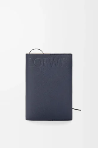 Cuaderno en piel de becerro azul marino oscuro Cuaderno en piel de becerro azul marino oscuro