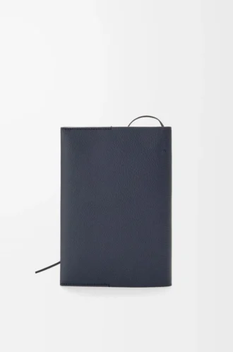 Cuaderno en piel de becerro azul marino oscuro Cuaderno en piel de becerro azul marino oscuro