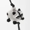 Dije de mapache en fieltro gris