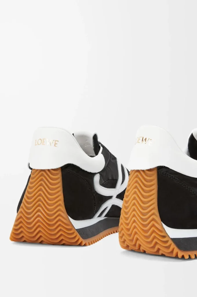Flow Runner en nylon y ante Negro/Blanco