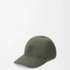 Gorra con parche de lona verde caqui Gorra con parche de lona verde caqui