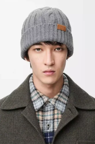 Gorro de lana gris jaspeado