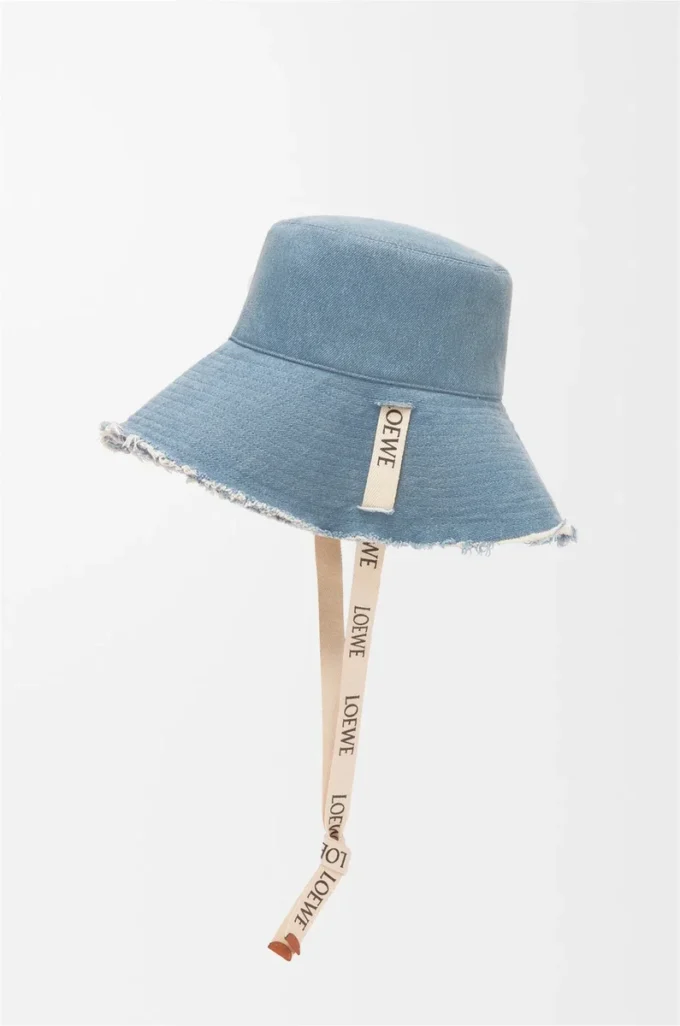 Gorro de pescador deshilachado en denim y piel de becerro Denim azul Gorro de pescador deshilachado en denim y piel de becerro Denim azul