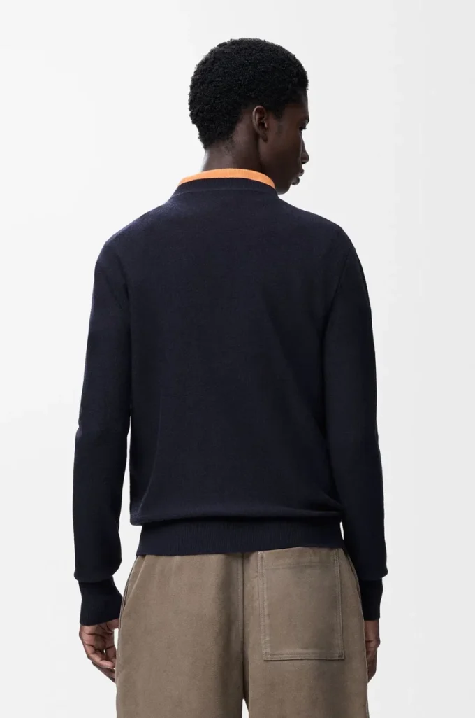 Jersey de lana azul marino oscuro Jersey de lana azul marino oscuro