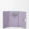 Llavero Anagram en piel de becerro granulada Dirty Mauve Llavero Anagram en piel de becerro granulada Dirty Mauve