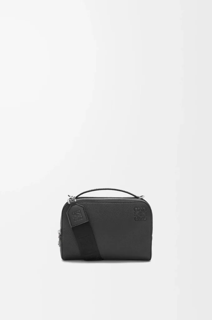Mini bolso bandolera para cámara en piel de becerro granulada suave, color negro Mini bolso bandolera para cámara en piel de becerro granulada suave, color negro