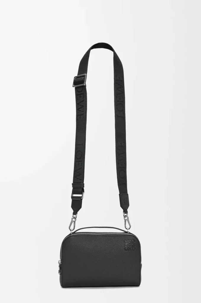 Mini bolso bandolera para cámara en piel de becerro granulada suave, color negro Mini bolso bandolera para cámara en piel de becerro granulada suave, color negro
