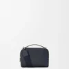 Mini bolso bandolera para cámara en piel de becerro granulada suave Deep Navy Mini bolso bandolera para cámara en piel de becerro granulada suave Deep Navy