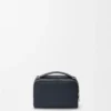 Mini bolso bandolera para cámara en piel de becerro granulada suave Deep Navy Mini bolso bandolera para cámara en piel de becerro granulada suave Deep Navy
