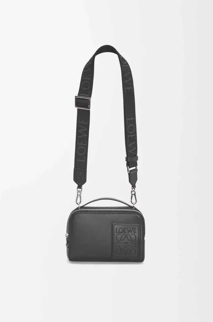 Mini bolso bandolera para cámara en piel de becerro satinada, color negro Mini bolso bandolera para cámara en piel de becerro satinada, color negro