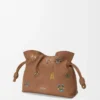 Mini bolso de mano Flamenco Cats en piel de becerro napa Mocha Mini bolso de mano Flamenco Cats en piel de becerro napa Mocha