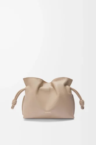 Mini bolso de mano Flamenco en piel de becerro napa arena