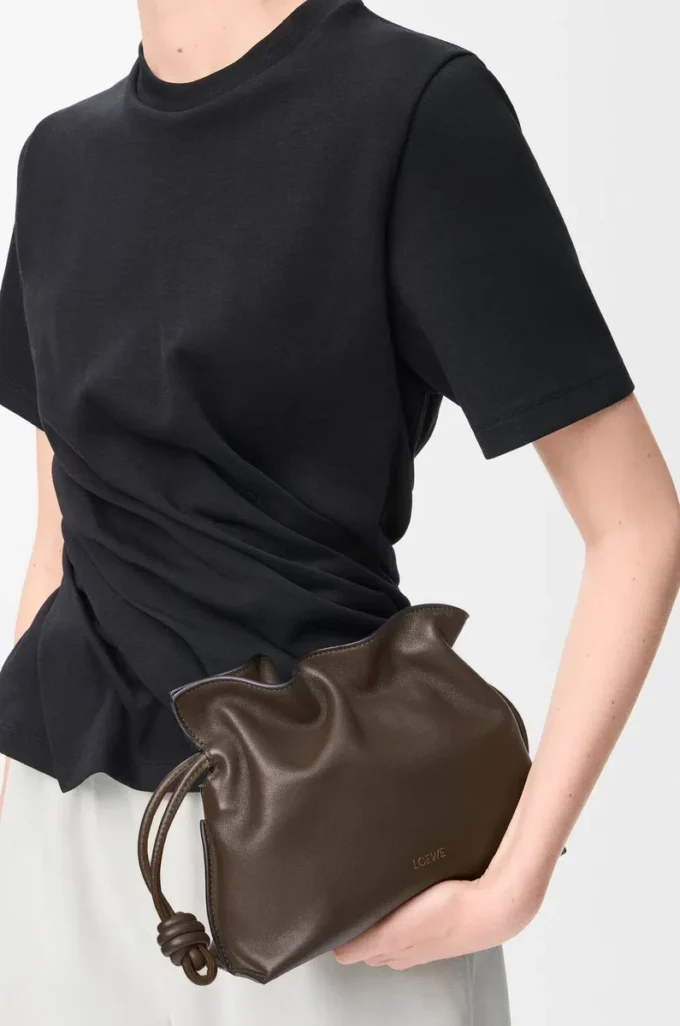 Mini bolso de mano Flamenco en piel de becerro napa Chocolate Mini bolso de mano Flamenco en piel de becerro napa Chocolate