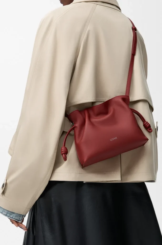 Mini bolso de mano Flamenco en piel de becerro napa rojo quemado Mini bolso de mano Flamenco en piel de becerro napa rojo quemado