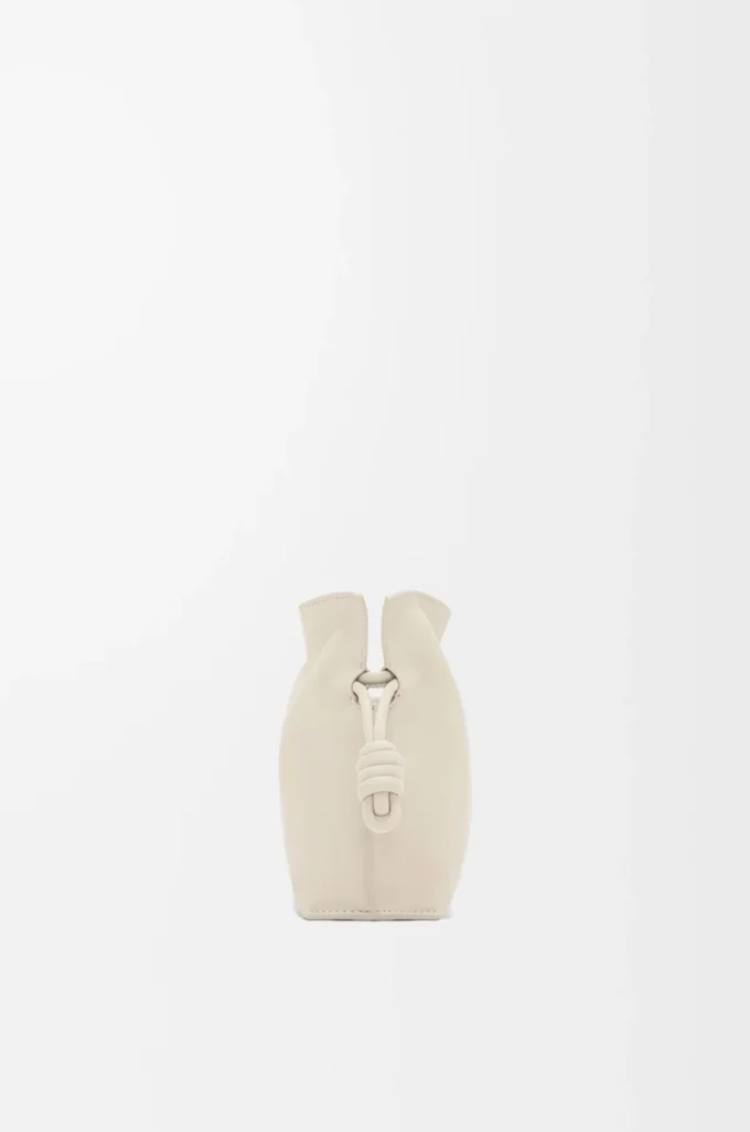 Mini bolso de mano Flamenco en piel de becerro napa Sea Salt Mini bolso de mano Flamenco en piel de becerro napa Sea Salt