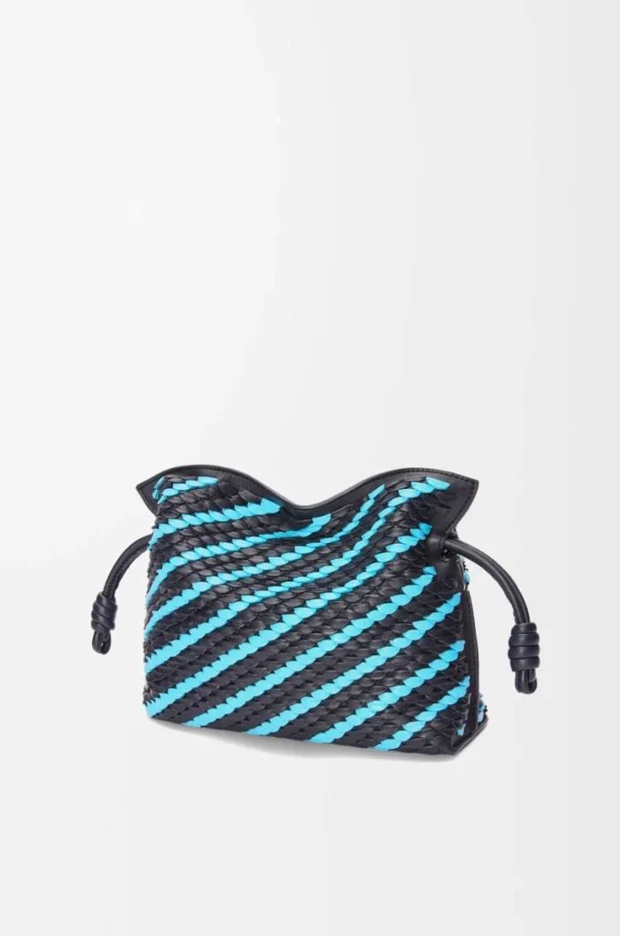 Mini bolso de mano Flamenco en piel de cordero napa tinta oscura/azul cielo Mini bolso de mano Flamenco en piel de cordero napa tinta oscura/azul cielo
