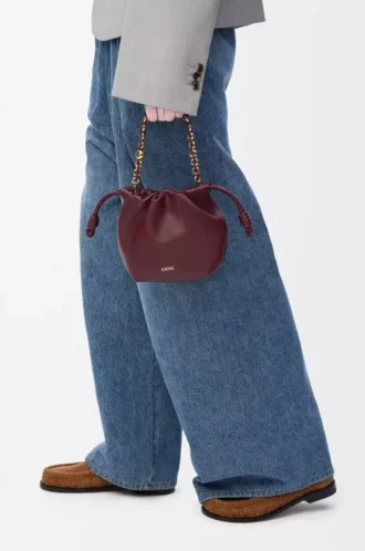 Mini bolso Flamenco en suave piel de cordero napa burdeos oscuro