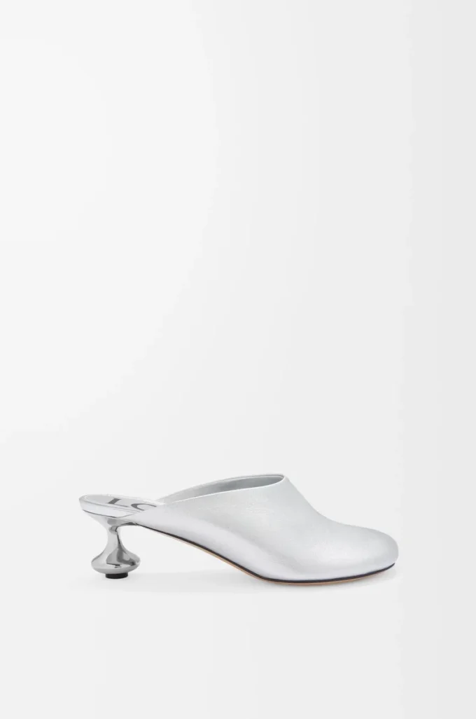 Mules Toy en piel de cordero laminada Plata Mules Toy en piel de cordero laminada Plata