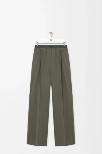 Pantalones de lana verde caqui