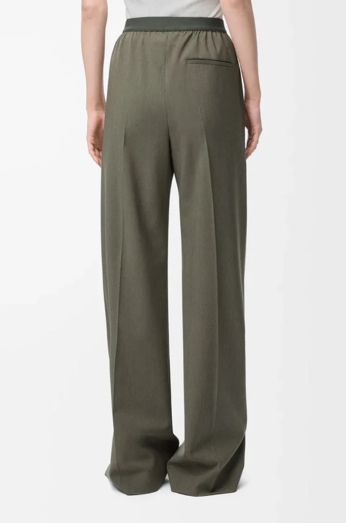 Pantalones de lana verde caqui Pantalones de lana verde caqui