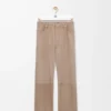 Pantalones de piel de cabra anteada. Beige oscuro. Pantalones de piel de cabra anteada. Beige oscuro.