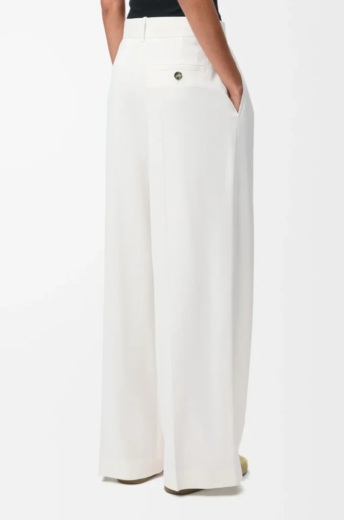 Pantalones en mezcla de viscosa elástica. Blanco Pantalones en mezcla de viscosa elástica. Blanco