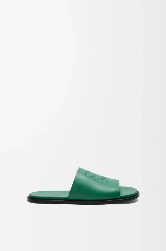 Sandalias Flex Anagram de piel de becerro suave, color verde Sandalias Flex Anagram de piel de becerro suave, color verde