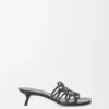 Sandalias Petal Anagram de piel de becerro suave en color negro Sandalias Petal Anagram de piel de becerro suave en color negro