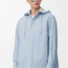 Sobrecamisa con capucha de algodón azul claro Sobrecamisa con capucha de algodón azul claro