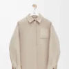 Sobrecamisa de lana y cachemira en color beige claro jaspeado Sobrecamisa de lana y cachemira en color beige claro jaspeado