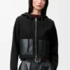 Sudadera con capucha y cremallera de lana.