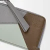 Tarjetero monedero Puzzle en piel de becerro clásica marrón invierno/gris ceniza Tarjetero monedero Puzzle en piel de becerro clásica marrón invierno/gris ceniza