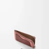 Tarjetero para monedas en piel de becerro granulada suave Blush/Mahogany Tarjetero para monedas en piel de becerro granulada suave Blush/Mahogany