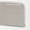 Tarjetero para monedas en piel de becerro satinada gris concha Tarjetero para monedas en piel de becerro satinada gris concha