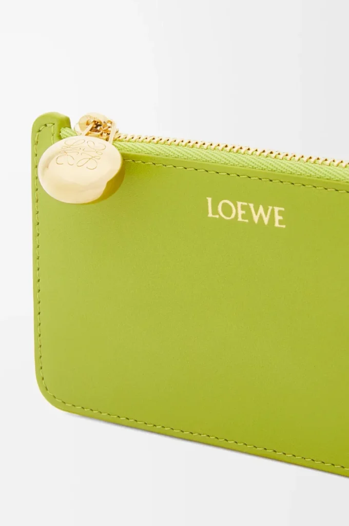 Tarjetero para monedas Pebble en piel de becerro napa brillante Meadow Green Tarjetero para monedas Pebble en piel de becerro napa brillante Meadow Green