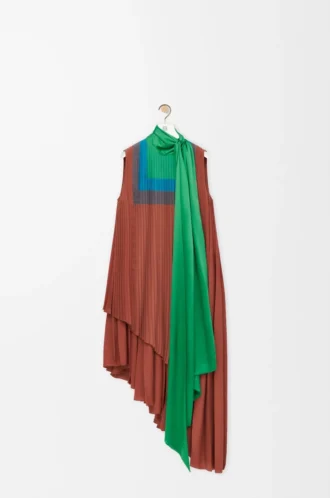 Vestido de crepé técnico color caramelo/verde brillante