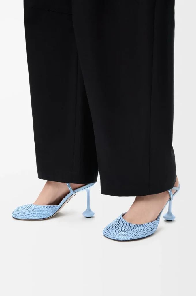 Zapatos de salón con correa al tobillo Toy en ante azul bebé adornado con pedrería Zapatos de salón con correa al tobillo Toy en ante azul bebé adornado con pedrería