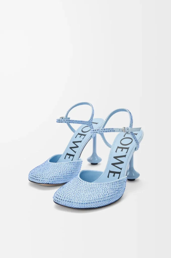 Zapatos de salón con correa al tobillo Toy en ante azul bebé adornado con pedrería Zapatos de salón con correa al tobillo Toy en ante azul bebé adornado con pedrería