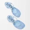 Zapatos de salón con correa al tobillo Toy en ante azul bebé adornado con pedrería Zapatos de salón con correa al tobillo Toy en ante azul bebé adornado con pedrería